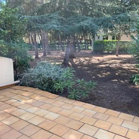 فيلة Mitoyenne Climatisee Avec Piscine Et Parking Pour 6 Pers - Fr-1-607-123 *